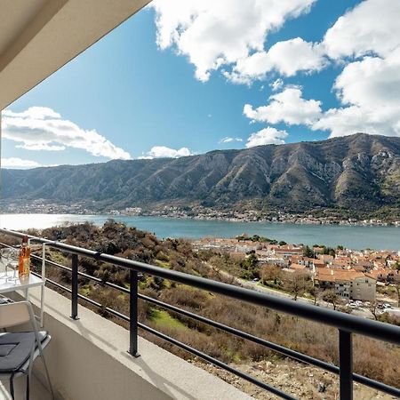 Lana Sea View Apartment Kotor Dış mekan fotoğraf