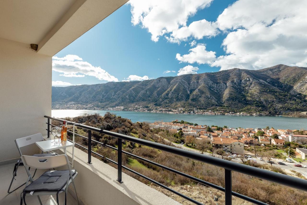 Lana Sea View Apartment Kotor Dış mekan fotoğraf